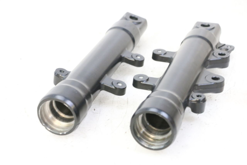 photo de FOURREAU FOURCHE YAMAHA XMAX X-MAX 125 (2021 - 2025) - Autre angle de vue