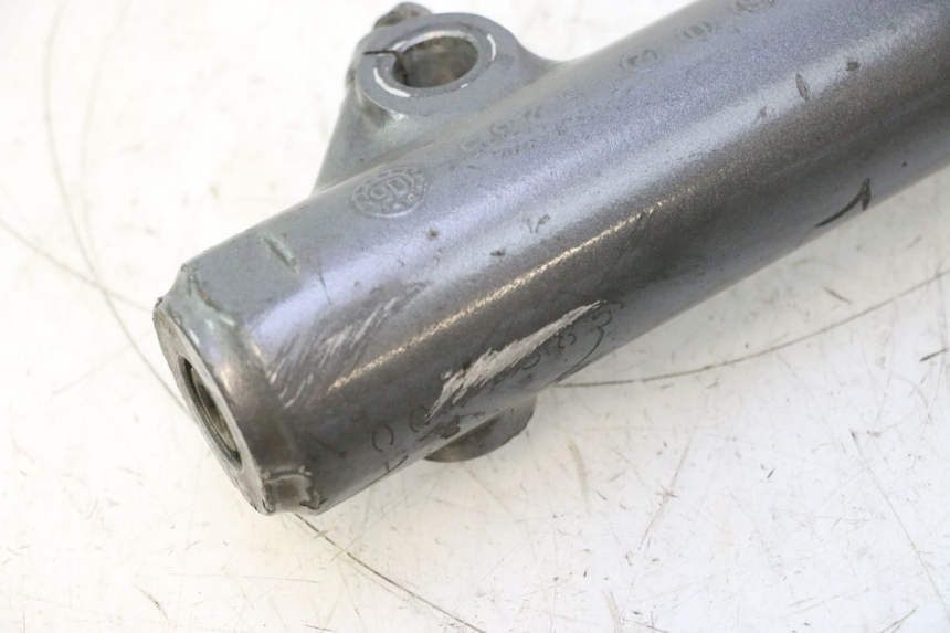 photo de FOURREAU FOURCHE YAMAHA XMAX X-MAX 125 (2006 - 2009) - Détails caractéristiques