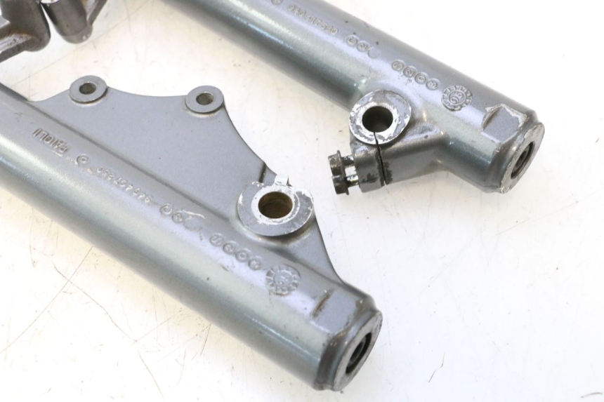 photo de FOURREAU FOURCHE YAMAHA XMAX X-MAX 125 (2006 - 2009) - Détails caractéristiques