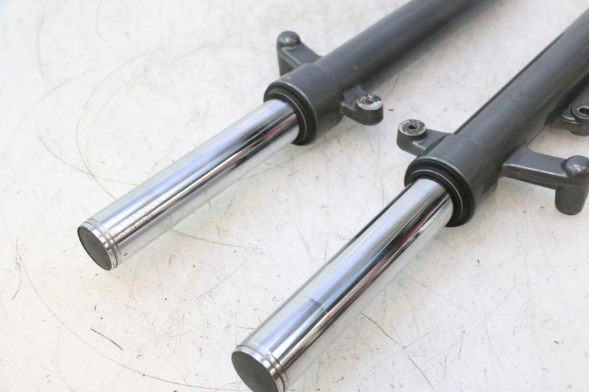 photo de FOURREAU FOURCHE YAMAHA XMAX X-MAX 125 (2006 - 2009) - Zoom état d’usage