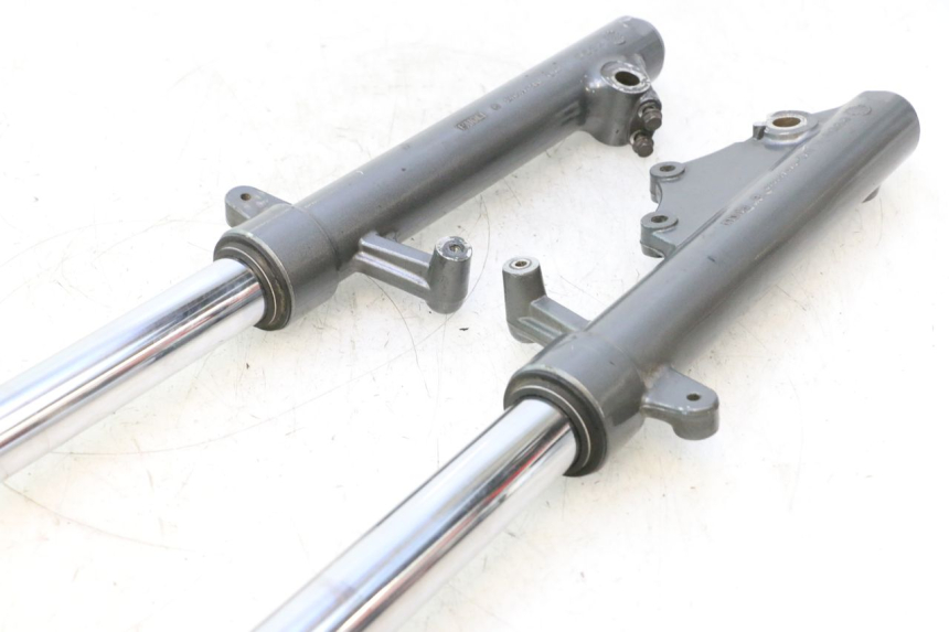 photo de FOURREAU FOURCHE YAMAHA XMAX X-MAX 125 (2006 - 2009) - État de surface
