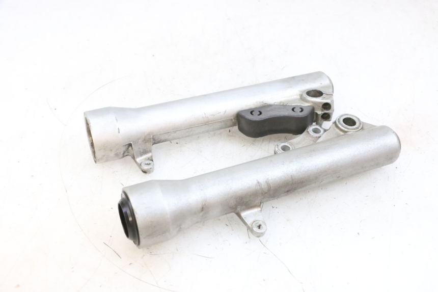 photo de FOURREAU FOURCHE PIAGGIO X8 125 (2004 - 2007) - Autre angle de vue