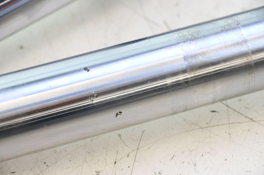 photo de FOURREAU FOURCHE YAMAHA XJR 1300 (1998 - 2002) - Vue rapprochée