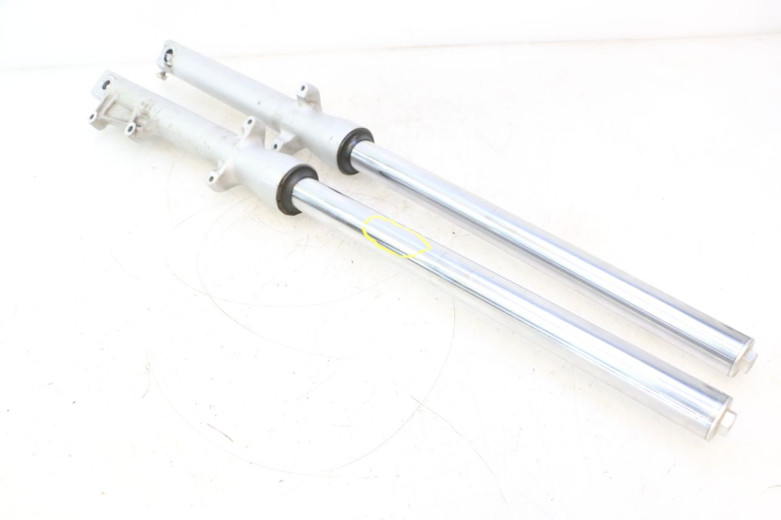 photo de FOURREAU FOURCHE HONDA XLV VARADERO 125 (2007 - 2012) - Détails caractéristiques