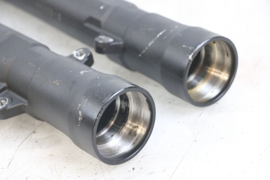 photo de FOURREAU FOURCHE YAMAHA XT X 660 (2004 - 2016) - Autre angle de vue