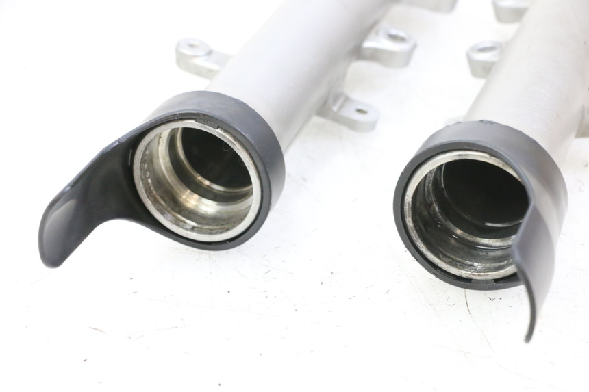 photo de FOURREAU FOURCHE YAMAHA XJ6 600 (2008 - 2016) - Zoom état d’usage