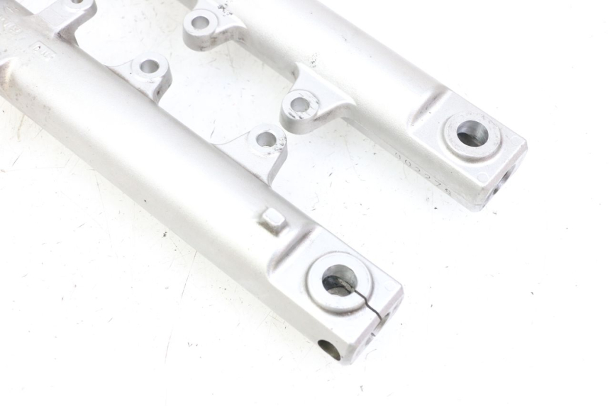 photo de FOURREAU FOURCHE YAMAHA XJ6 600 (2008 - 2016) - Gros plan technique