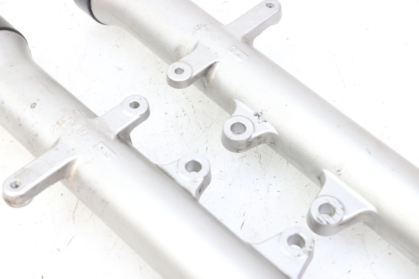 photo de FOURREAU FOURCHE YAMAHA XJ6 600 (2008 - 2016) - Vue d’ensemble