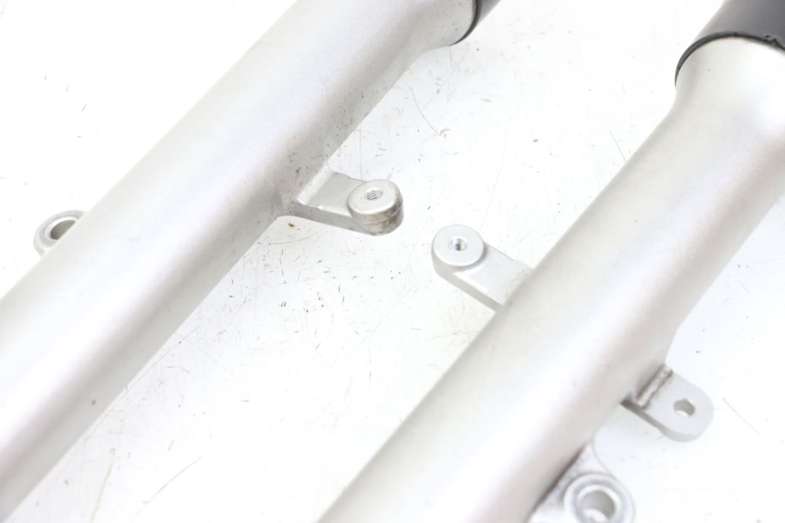 photo de FOURREAU FOURCHE YAMAHA XJ6 600 (2008 - 2016) - Marquages et références