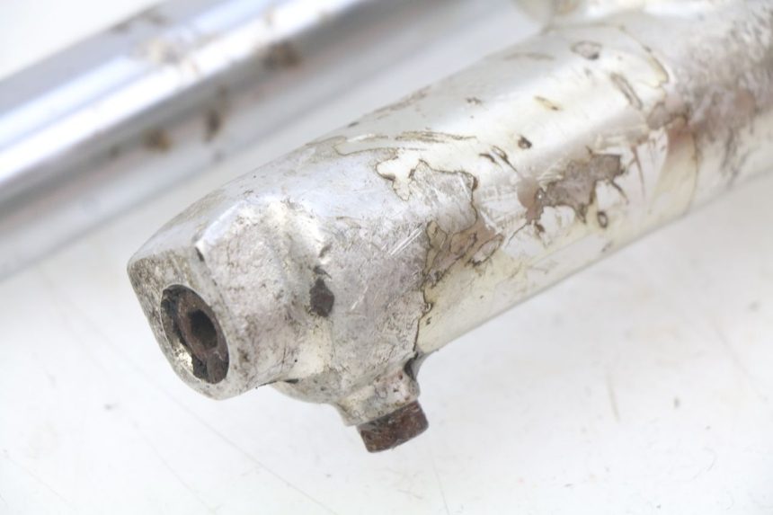 photo de FOURREAU FOURCHE YAMAHA YZ 80 (1982 - 1983)