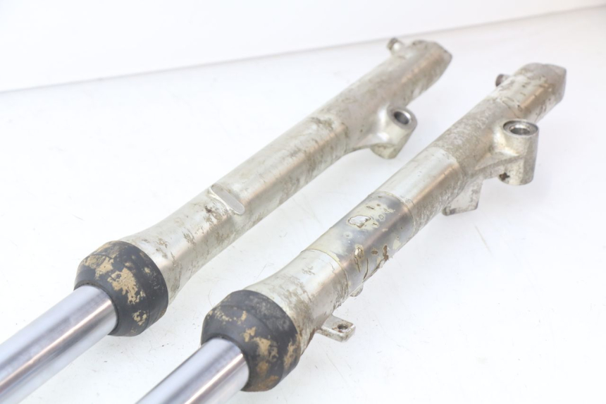 photo de FOURREAU FOURCHE YAMAHA YZ 80 (1982 - 1983)