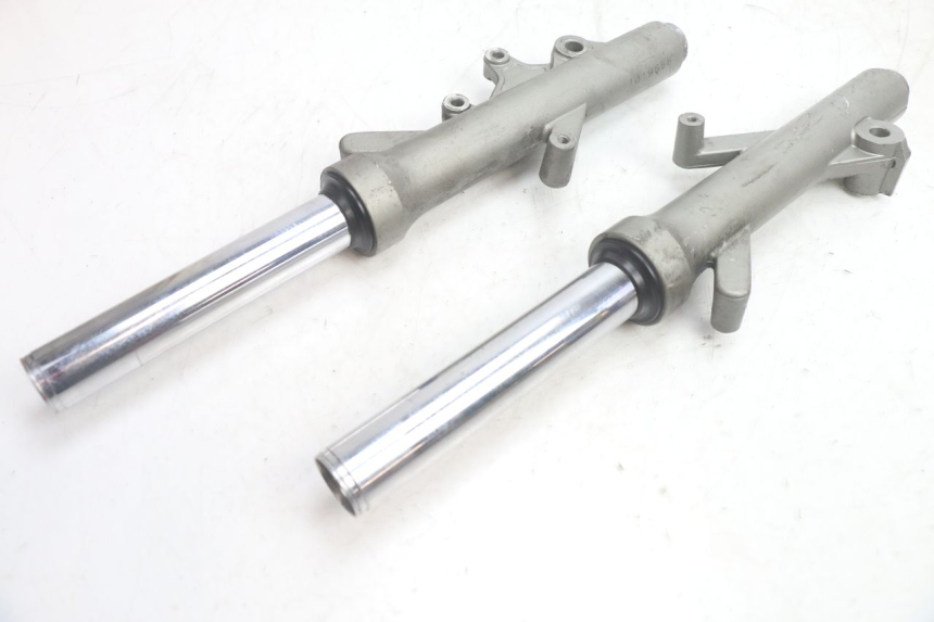 photo de FOURREAU FOURCHE YAMAHA YP MAJESTY 125 (1998 - 2001) - Points de fixation