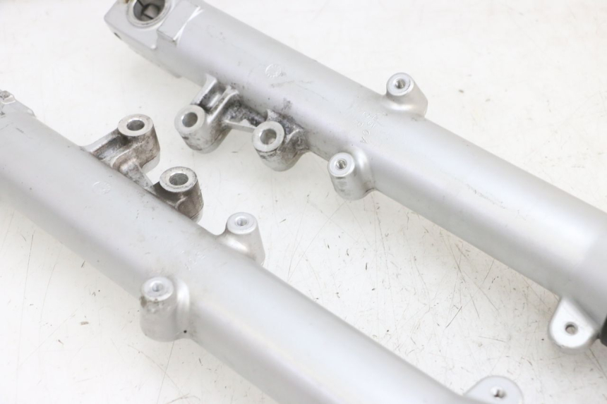 photo de FOURREAU FOURCHE KAWASAKI ZR 7 750 (1999 - 2001) - Vue d’ensemble