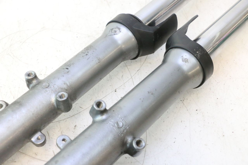 photo de FOURREAU FOURCHE KAWASAKI ZZR 600 (1995 - 2004) - Photo complémentaire
