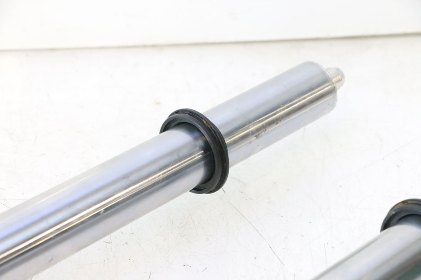 photo de FOURREAU FOURCHE KAWASAKI ZZR 600 (1995 - 2004) - État de surface