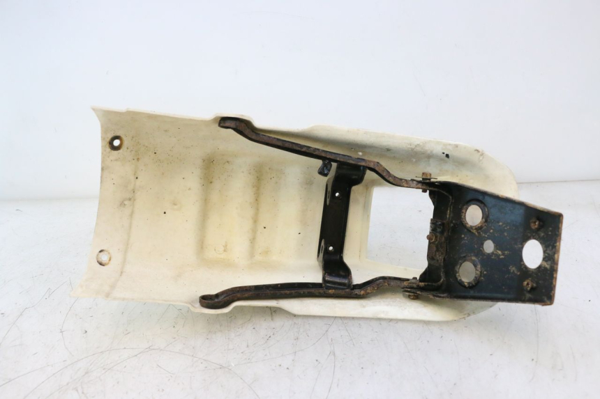 photo de GARDE BOUE ARRIERE SUZUKI DR S 600 (1985 - 1989) - Vue d’ensemble