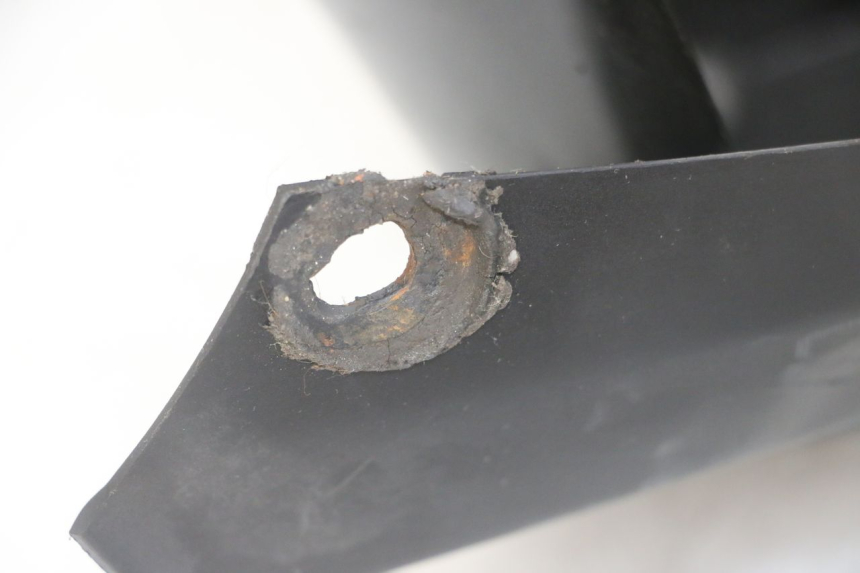 photo de GARDE BOUE ARRIERE PEUGEOT JET FORCE CARBU 50 (2003 - 2016)