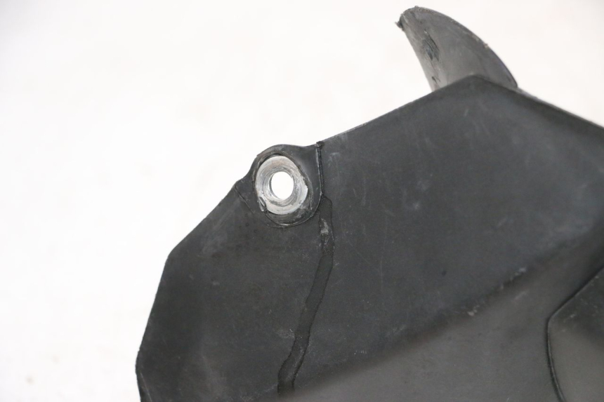 photo de GARDE BOUE ARRIERE PEUGEOT LUDIX SNAKE 2T 50 (2004 - 2014) - Gros plan technique