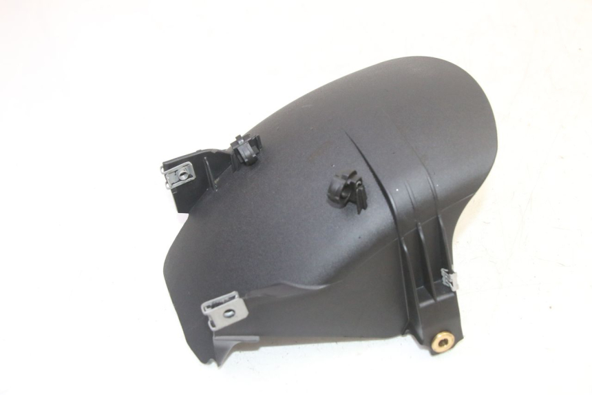 photo de GARDE BOUE ARRIERE PIAGGIO MP3 HPE 310 (2024 - 2025)