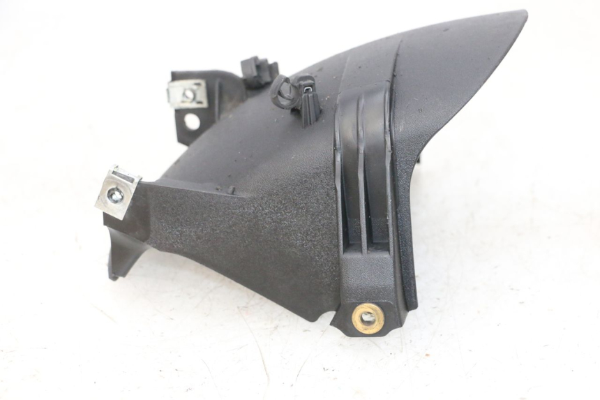 photo de GARDE BOUE ARRIERE PIAGGIO MP3 HPE 300 (2019 - 2026) - Gros plan technique