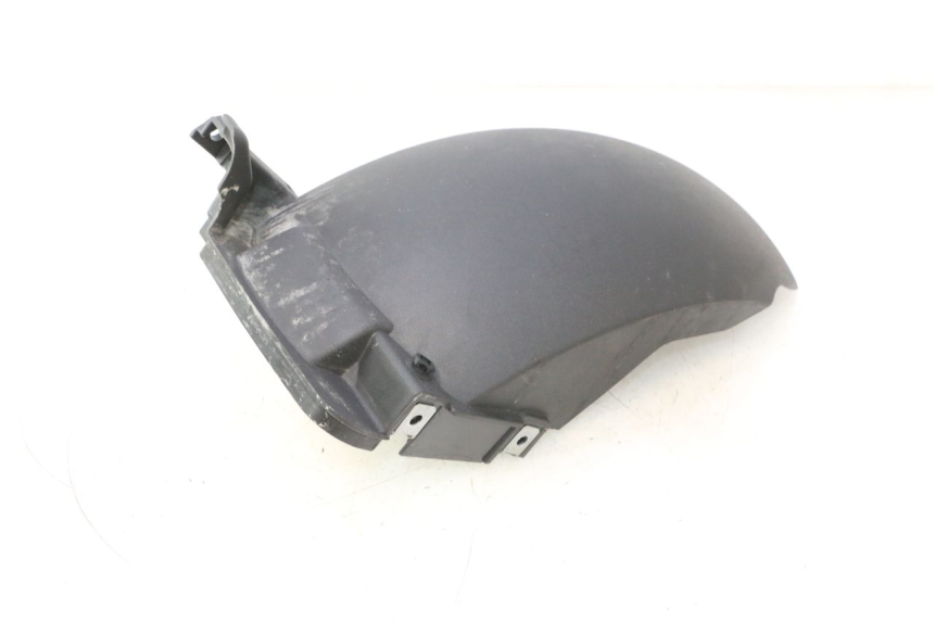 photo de GARDE BOUE ARRIERE PIAGGIO MP3 HPE 530 (2022 - 2026) - Autre angle de vue