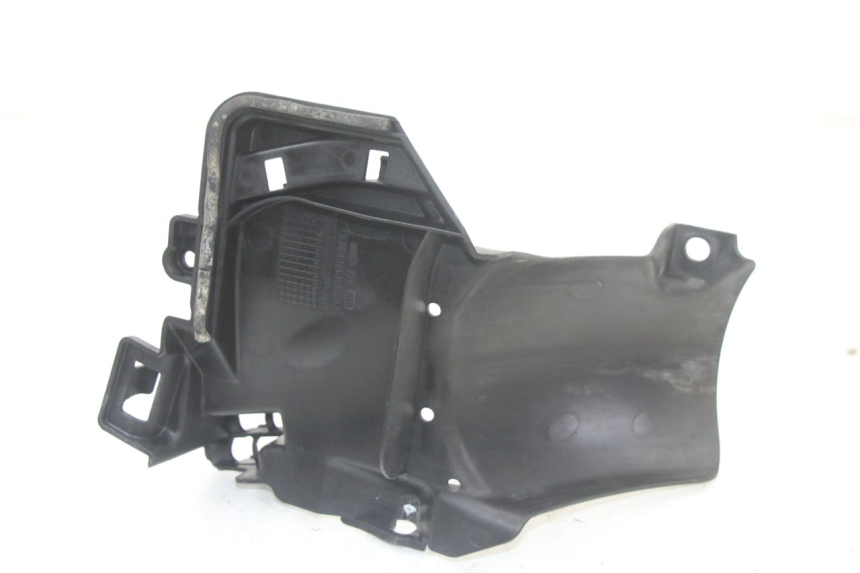 photo de GARDE BOUE ARRIERE HONDA PCX (JF57/JF64) 125 (2014 - 2018) - Points de fixation
