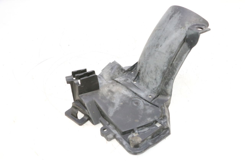 photo de GARDE BOUE ARRIERE HONDA PCX (JF57/JF64) 125 (2014 - 2018) - Gros plan technique