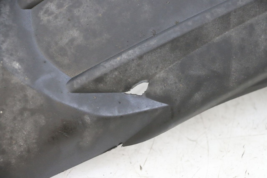 photo de GARDE BOUE ARRIERE PEUGEOT SPEEDFIGHT 4 4T EFI 50 (2021 - 2025) - Points de fixation