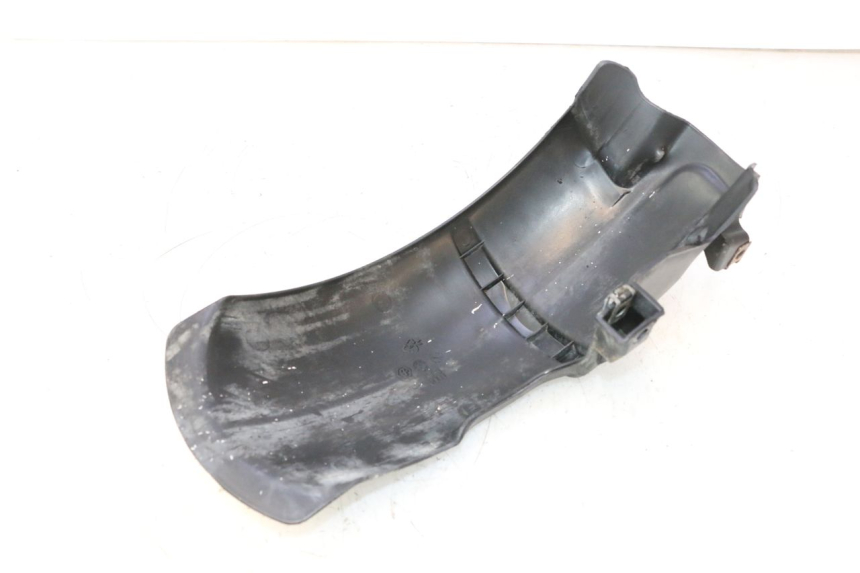 photo de GARDE BOUE ARRIERE PIAGGIO VESPA S 2T 50 (2007 - 2014) - Gros plan technique