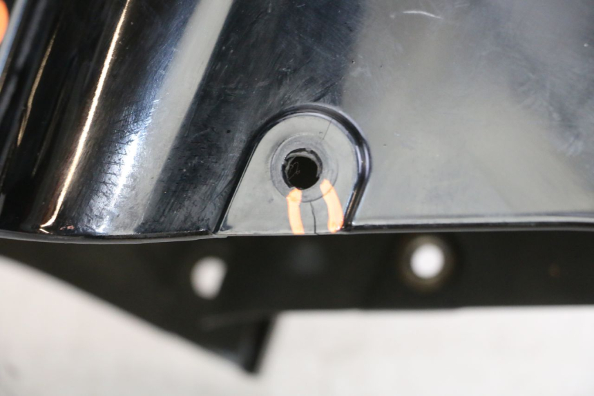 photo de GARDE BOUE AVANT SUZUKI BURGMAN 125 (2007 - 2014)