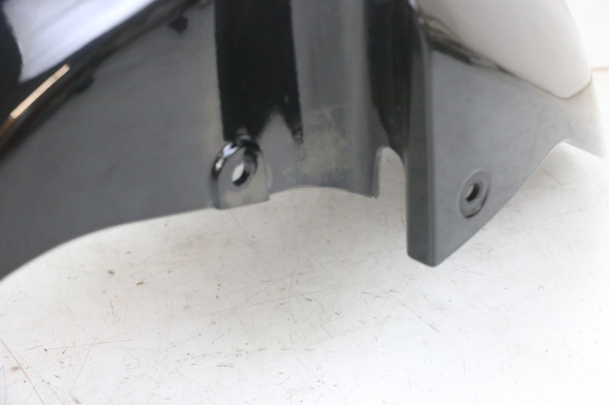 photo de GARDE BOUE AVANT SUZUKI BURGMAN 125 (2007 - 2014) - Vue d’ensemble