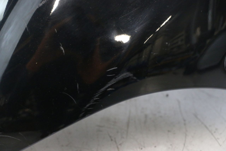 photo de GARDE BOUE AVANT SUZUKI BURGMAN EXECUTIVE ABS 650 (2006 - 2012) - Zoom état d’usage