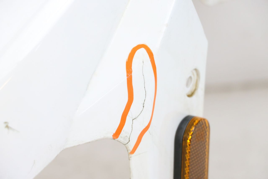 photo de Front fender EUROCKA R8 4T 50 (2013 - 2022)