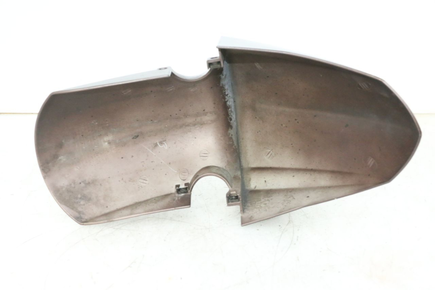 photo de GARDE BOUE AVANT PEUGEOT KISBEE 2T 50 (2010 - 2017) - Détail de la pièce