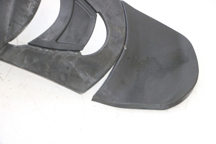 photo de GARDE BOUE AVANT PIAGGIO MP3 LT 300 (2010 - 2016) - Détails caractéristiques