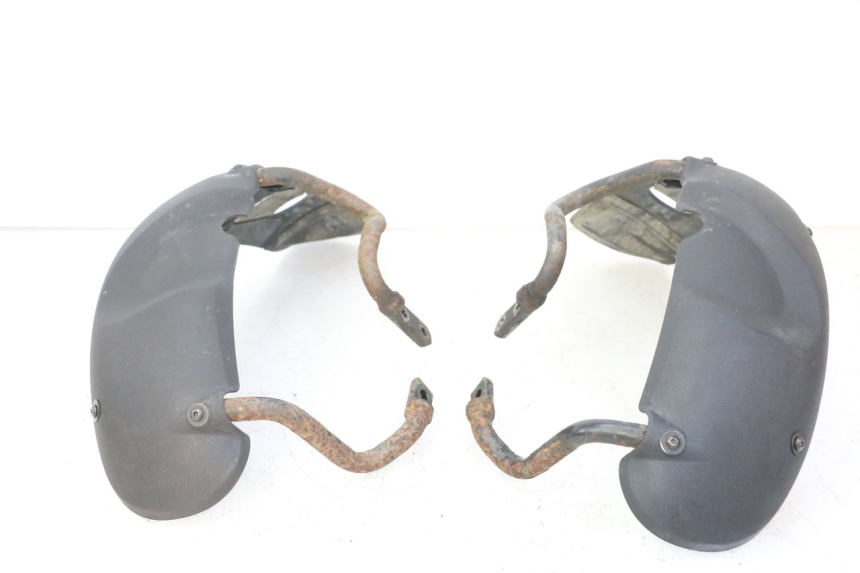 photo de GARDE BOUE AVANT PIAGGIO MP3 RL 250 (2007 - 2010)