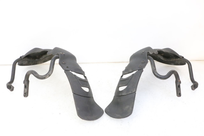 photo de GARDE BOUE AVANT PIAGGIO MP3 125 (2006 - 2014)