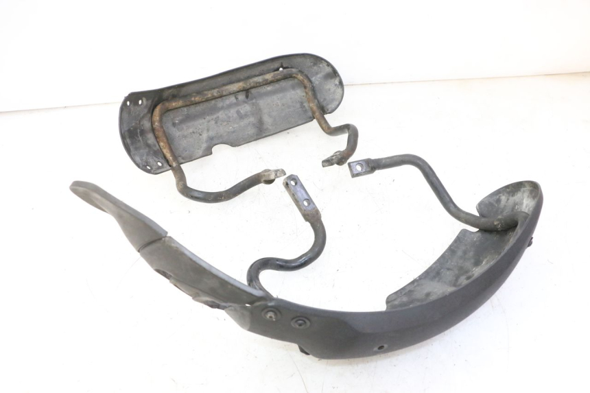 photo de GARDE BOUE AVANT PIAGGIO MP3 RL 250 (2007 - 2010)