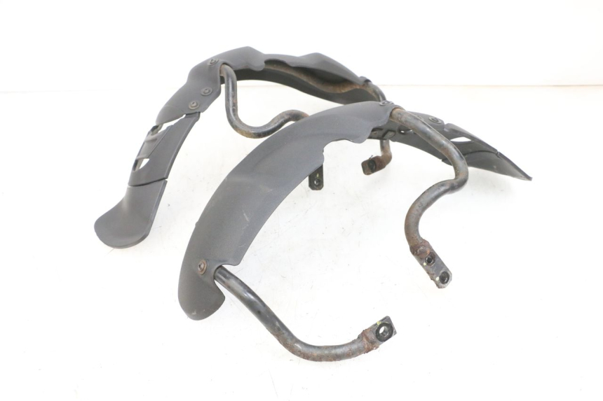 photo de GARDE BOUE AVANT PIAGGIO MP3 RL 250 (2007 - 2010) - Pièce contrôlée