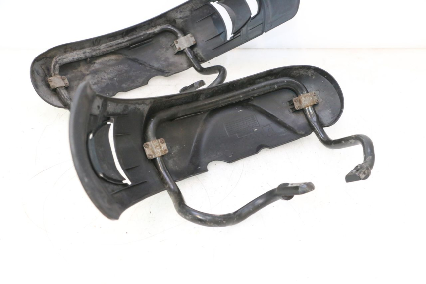 photo de GARDE BOUE AVANT PIAGGIO MP3 500 (2016 - 2018) - Autre angle de vue
