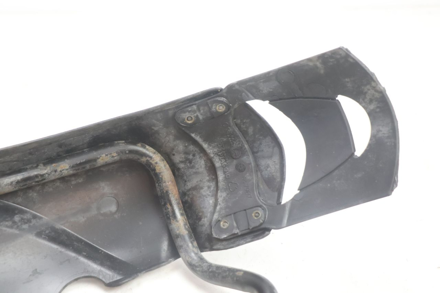 photo de GARDE BOUE AVANT PIAGGIO MP3 125 (2006 - 2014) - Pièce contrôlée