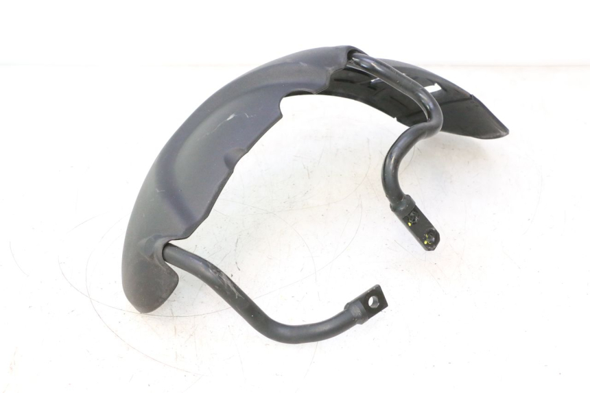 photo de GARDE BOUE AVANT PIAGGIO MP3 500 (2011 - 2015) - Points de fixation