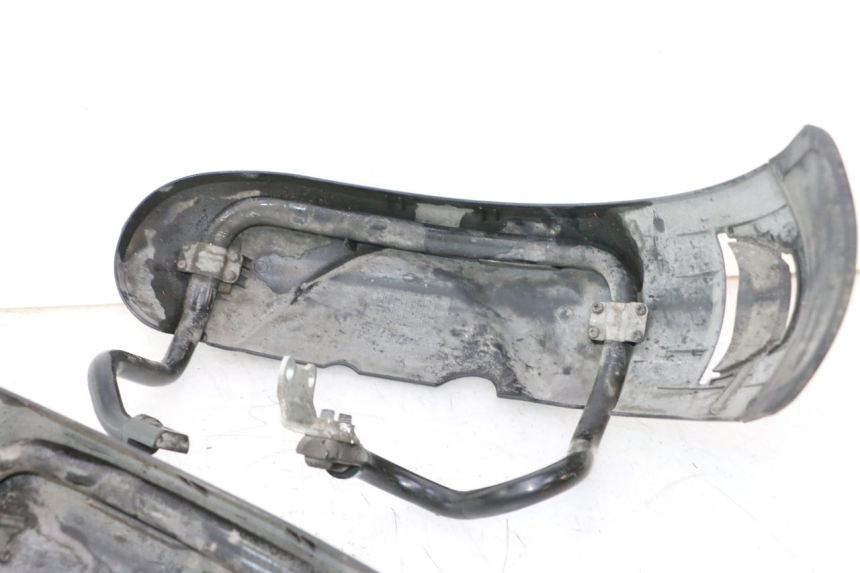 photo de GARDE BOUE AVANT PIAGGIO MP3 500 (2016 - 2018) - État de surface