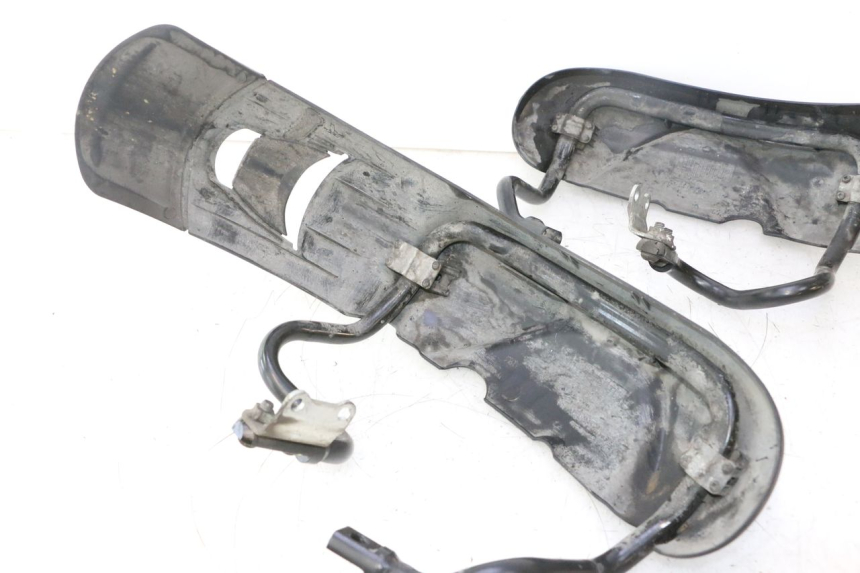 photo de GARDE BOUE AVANT PIAGGIO MP3 500 (2016 - 2018) - Pièce contrôlée