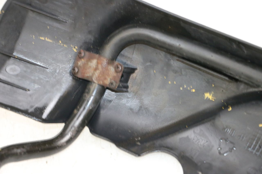 photo de GARDE BOUE AVANT PIAGGIO MP3 500 (2011 - 2015)