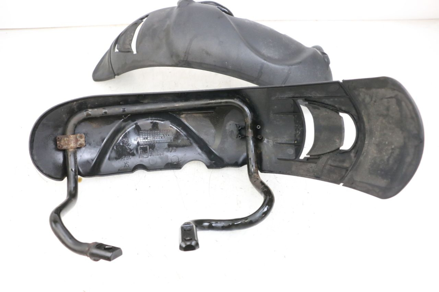 photo de GARDE BOUE AVANT PIAGGIO MP3 500 (2011 - 2015)