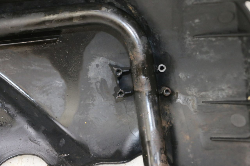 photo de GARDE BOUE AVANT PIAGGIO MP3 500 (2011 - 2015)