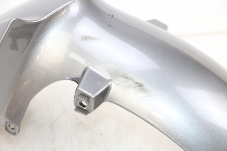 photo de GARDE BOUE AVANT PEUGEOT SATELIS 125 (2013 - 2018) - Points de fixation