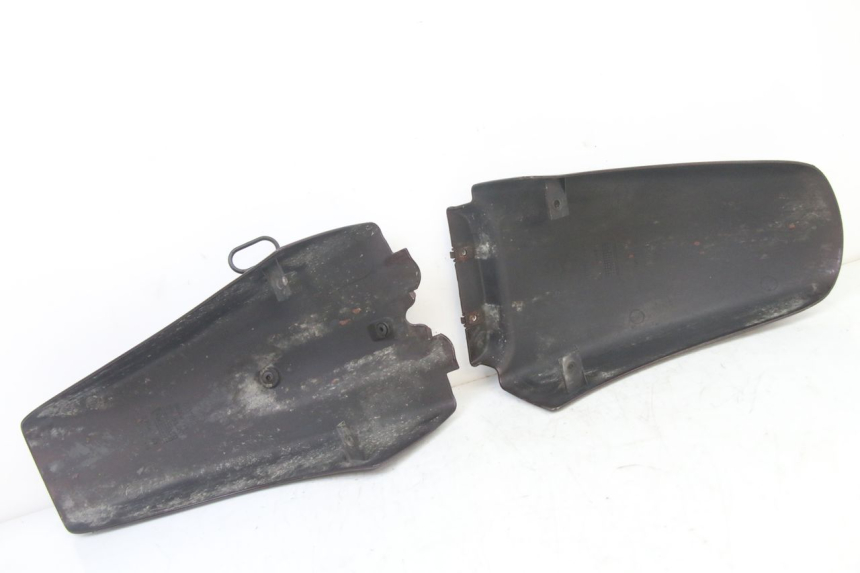 photo de GARDE BOUE AVANT APRILIA SCARABEO GT TOURING 125 (1999 - 2005)