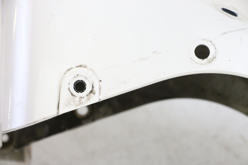 photo de GARDE BOUE AVANT SUZUKI BURGMAN 125 (2007 - 2014)